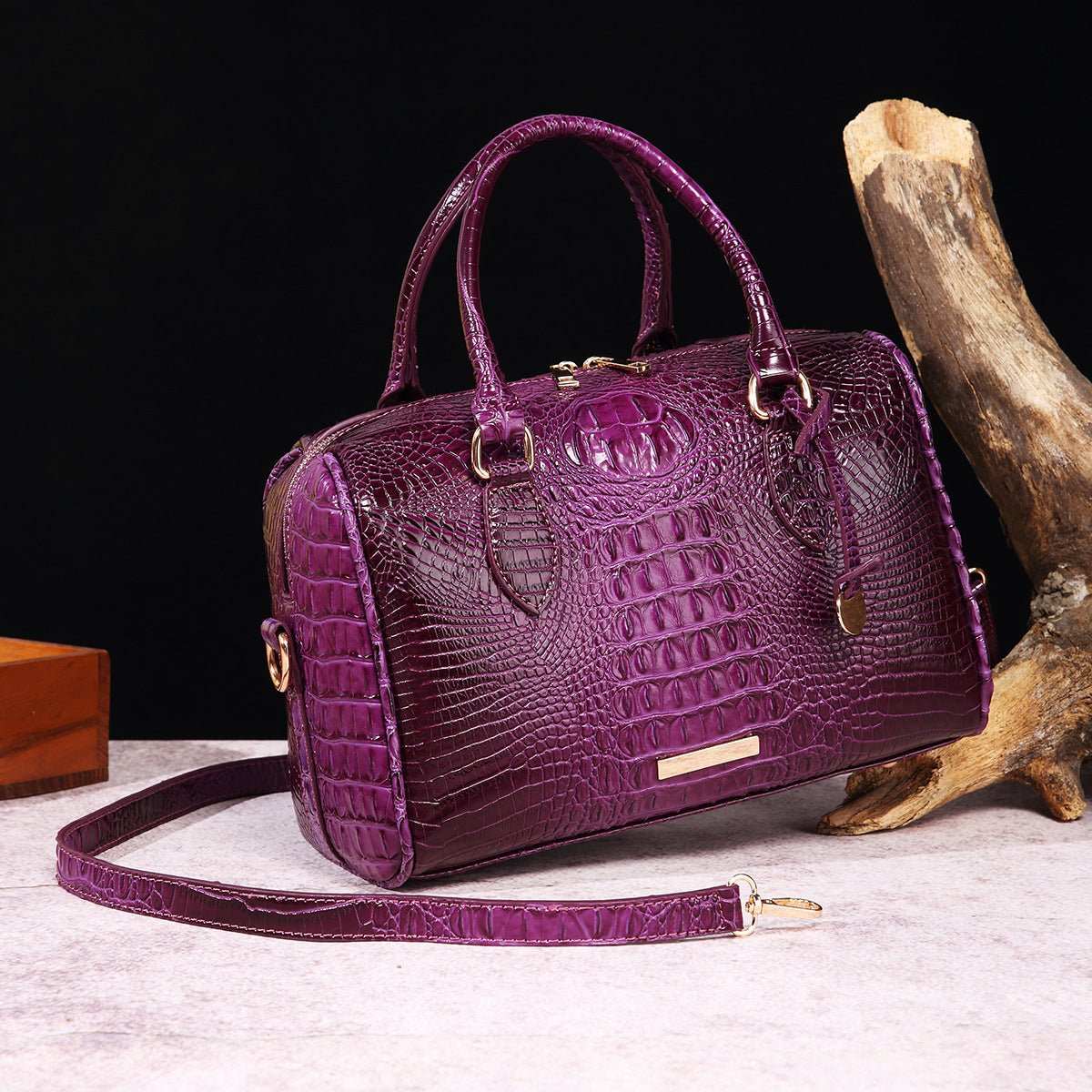 Elegant Retro Women&