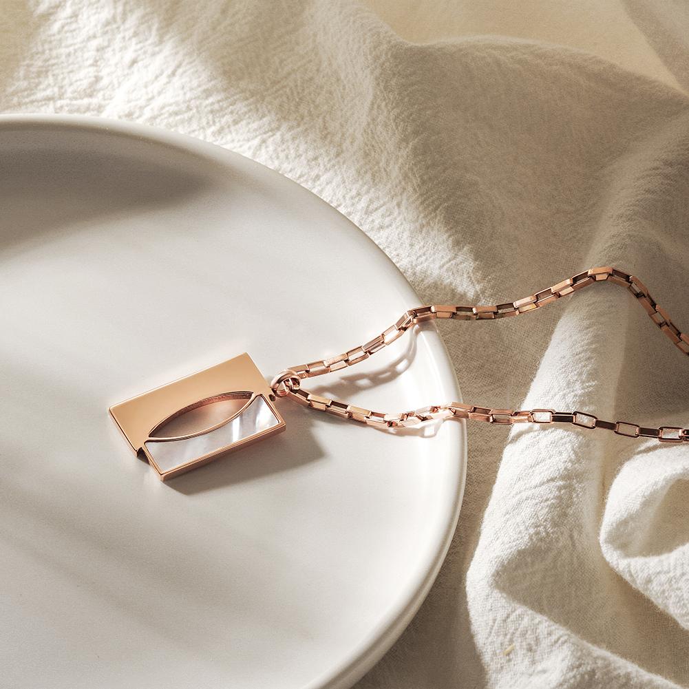 Elegant Square Shell Pendant Necklace - Yourstylesite