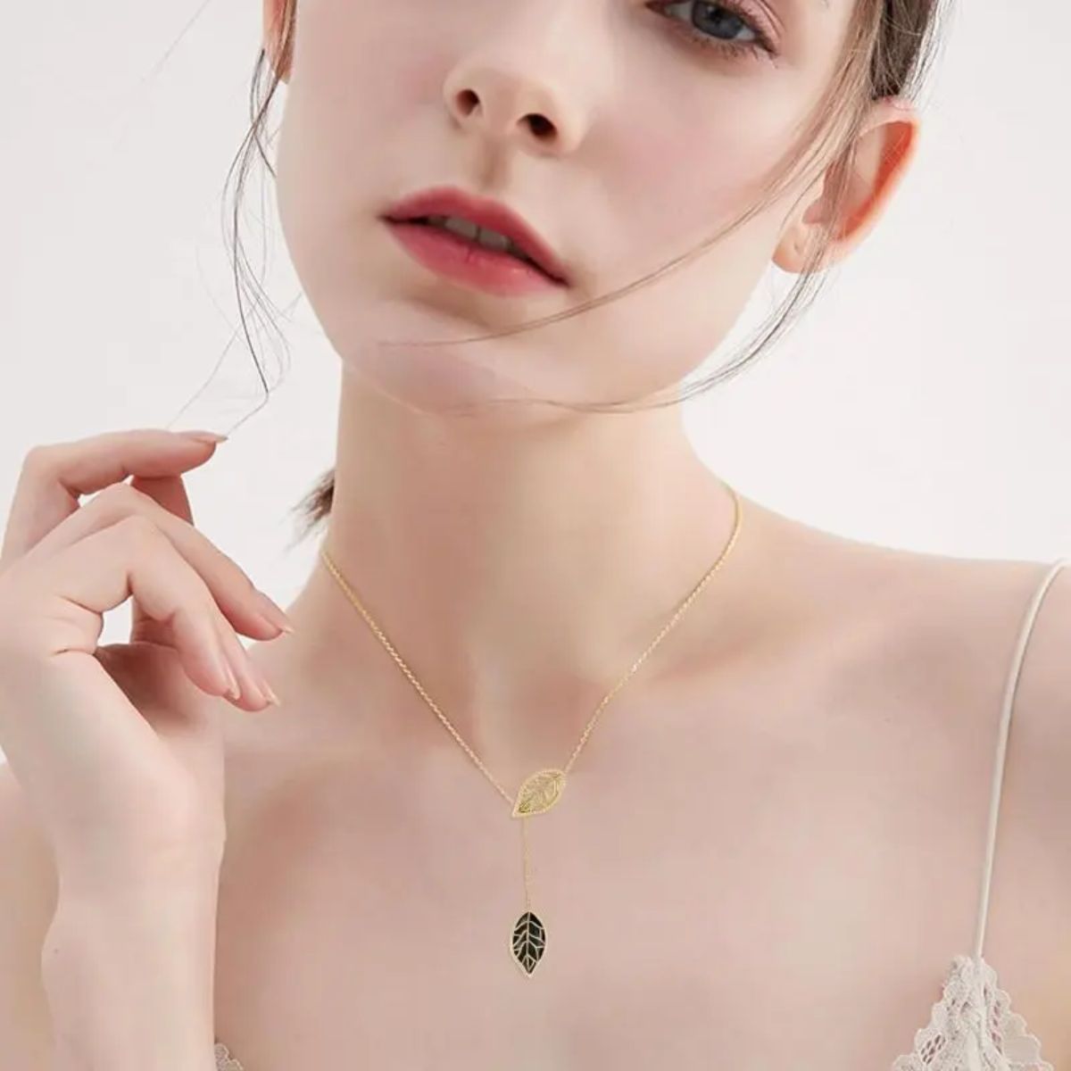 Minimalist Silver Leaf Y - Necklace with Black Onyx - Yourstylesite
