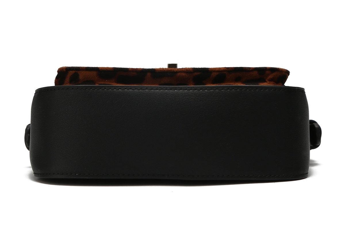 Serena Luxe Crossbody – Emphasizes elegance and style - Yourstylesite