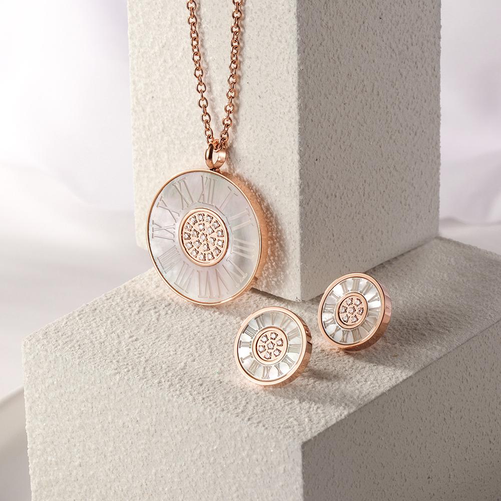 Timeless Elegance - Roman Numerals Shell Pendant Necklace - Yourstylesite